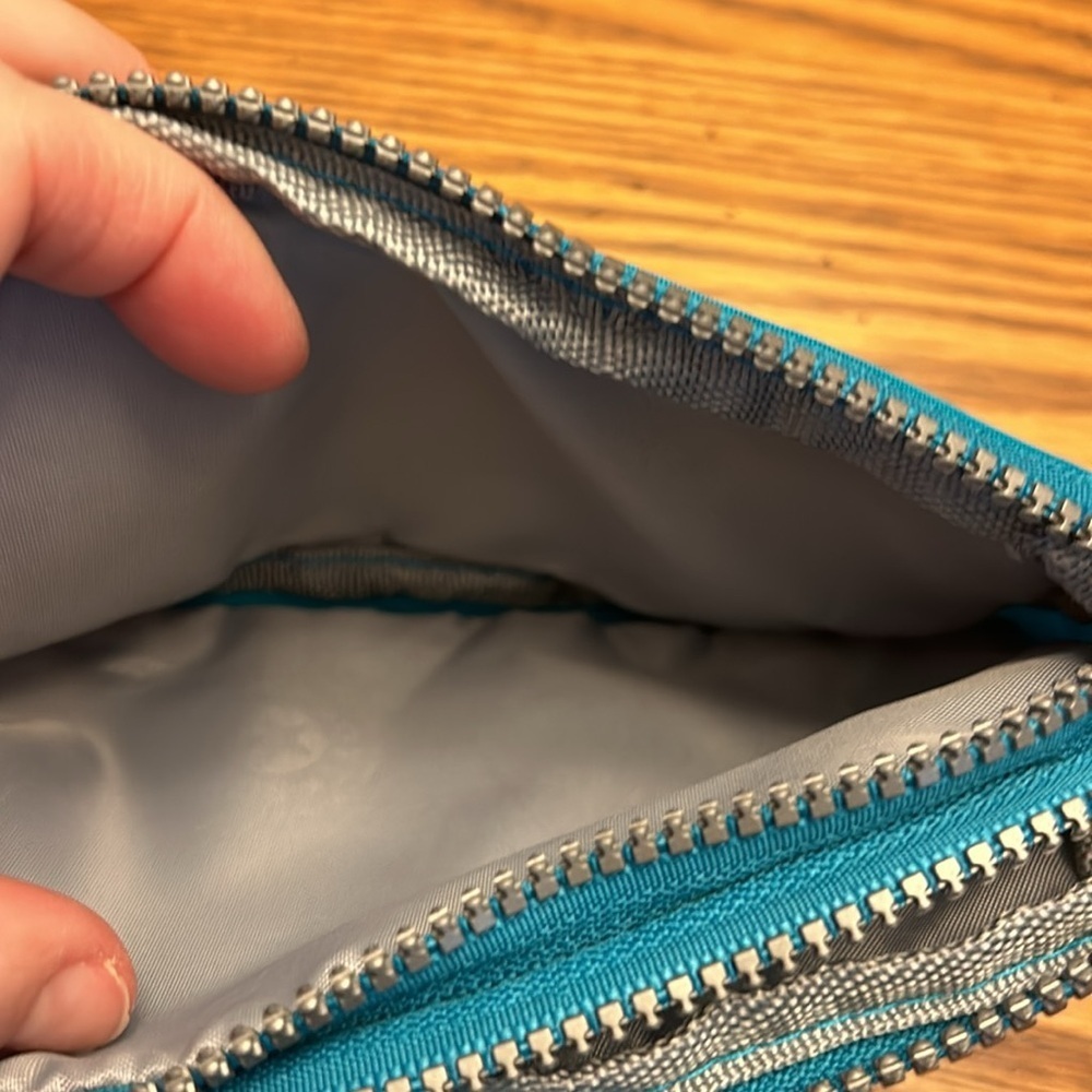 Suoyate Wrist Purse/5 - Picture 2 of 3